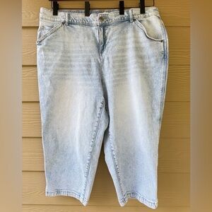 Lane Bryant Light Blue Cropped Jeans